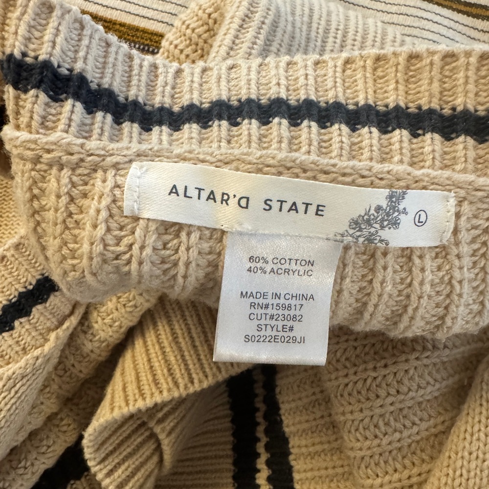 Altar'd State Folklore Inspired Cardigan Cream Star Elbow Patches Size Large - Picture 5 of 5